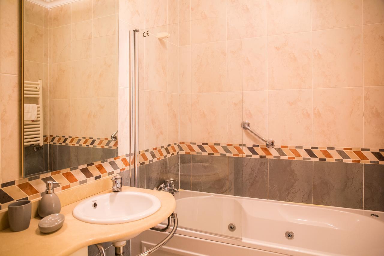 A07 - Seaview And Pool Luxury Apartment ลากอส ภายนอก รูปภาพ
